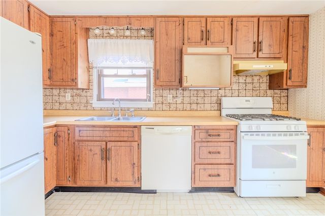 629 3rd St, N Versailles, PA 15137