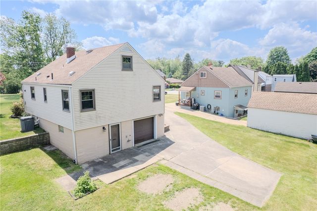 629 3rd St, N Versailles, PA 15137
