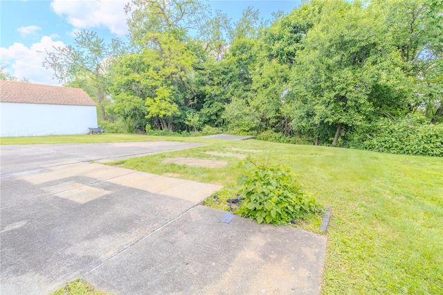 629 3rd St, N Versailles, PA 15137