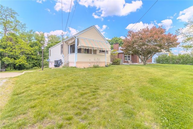 629 3rd St, N Versailles, PA 15137