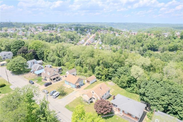 629 3rd St, N Versailles, PA 15137