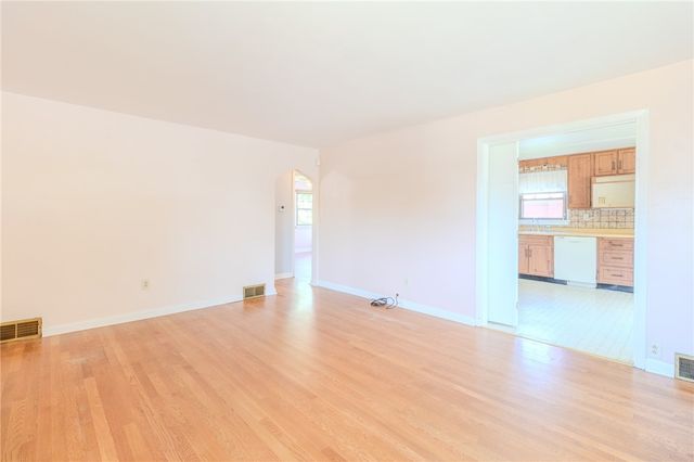 629 3rd St, N Versailles, PA 15137