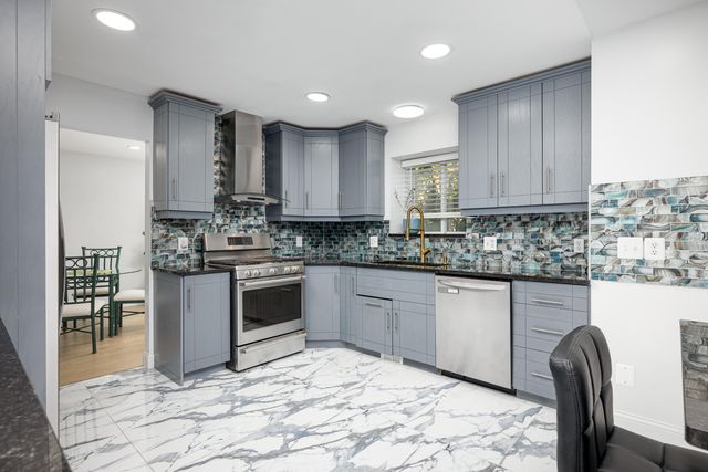 4025 Rolling Meadow Lane, Ypsilanti, MI 48197