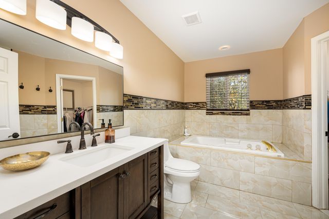 4025 Rolling Meadow Lane, Ypsilanti, MI 48197