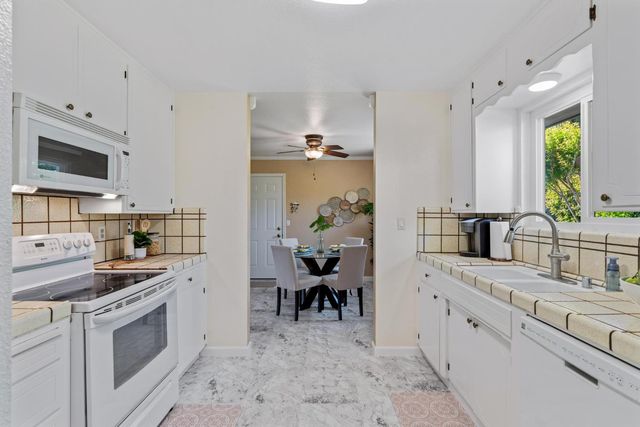 748 Melva Ave, Oakdale, CA 95361