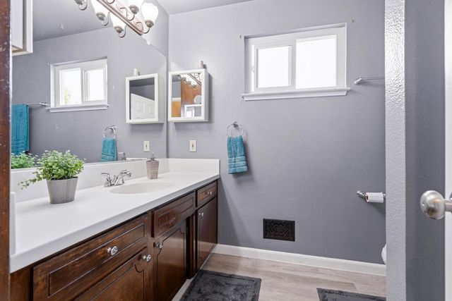 748 Melva Ave, Oakdale, CA 95361