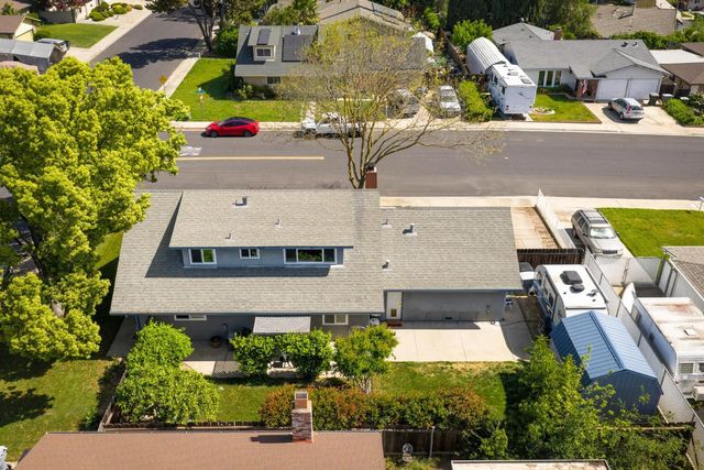 748 Melva Ave, Oakdale, CA 95361