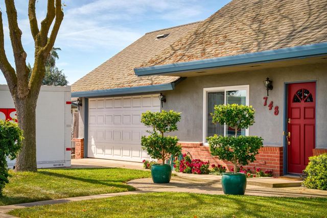 748 Melva Ave, Oakdale, CA 95361