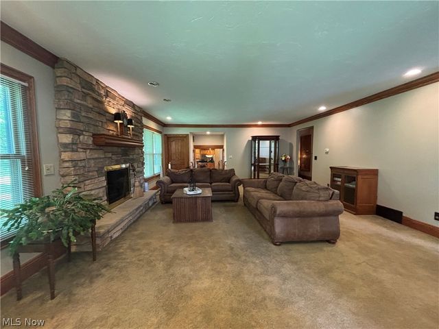 385 Cochran Road, Aurora, OH 44202