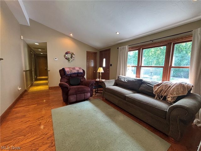 385 Cochran Road, Aurora, OH 44202