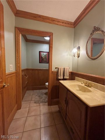 385 Cochran Road, Aurora, OH 44202