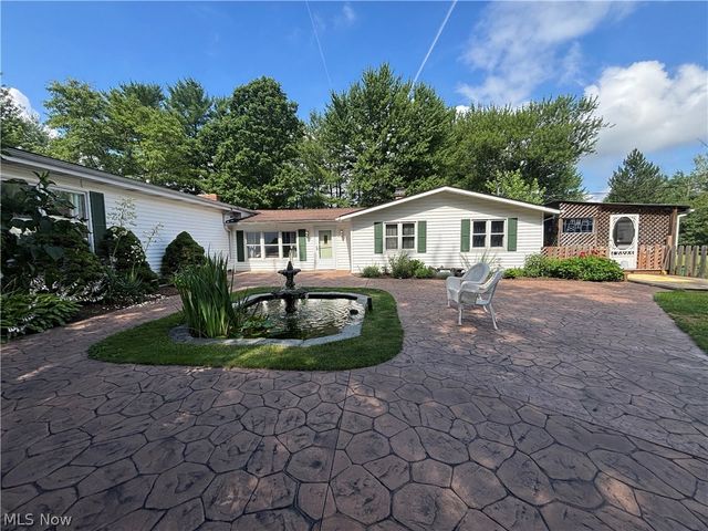 385 Cochran Road, Aurora, OH 44202