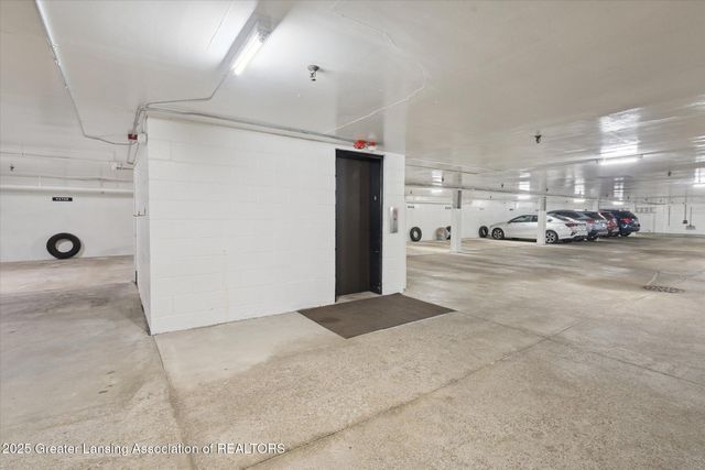 1740 Wellington Road 103, Lansing, MI 48910