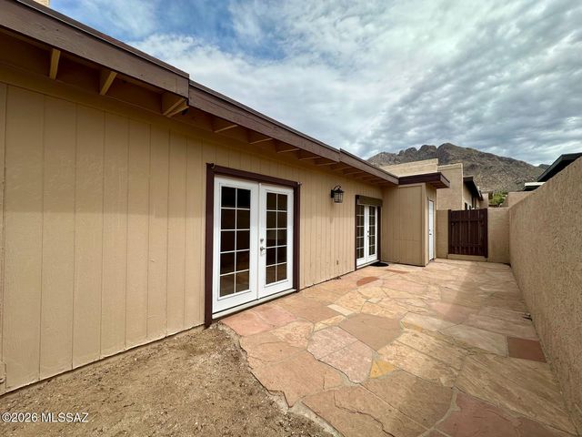 230 E Calle Turquesa, Tucson, AZ 85704