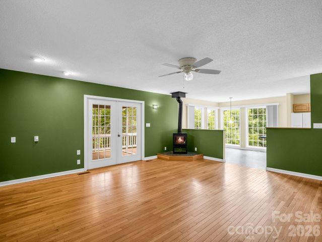 130 High Rock Acres Drive, Black Mountain, NC 28711