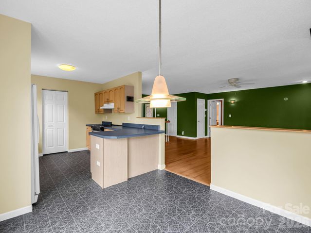 130 High Rock Acres Drive, Black Mountain, NC 28711