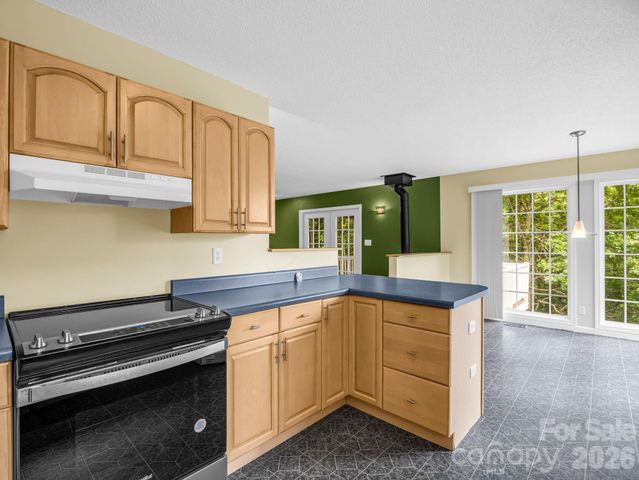 130 High Rock Acres Drive, Black Mountain, NC 28711