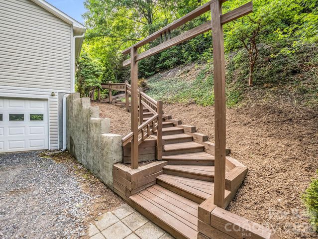 130 High Rock Acres Drive, Black Mountain, NC 28711
