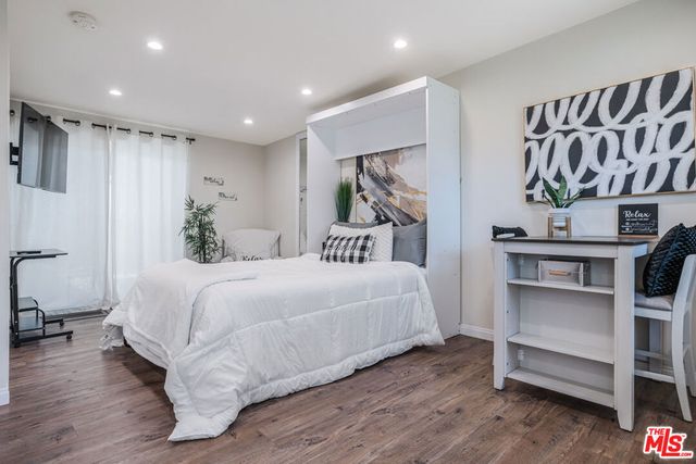 7519 La Salle Avenue, Los Angeles, CA 90047