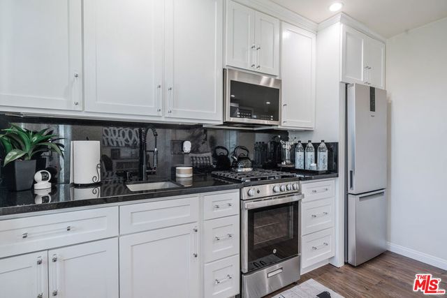 7519 La Salle Avenue, Los Angeles, CA 90047