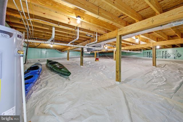 395 DELORIS RD, Basye, VA 22810