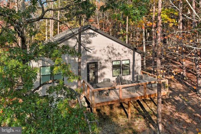 395 DELORIS RD, Basye, VA 22810