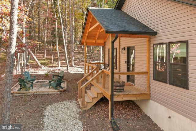 395 DELORIS RD, Basye, VA 22810