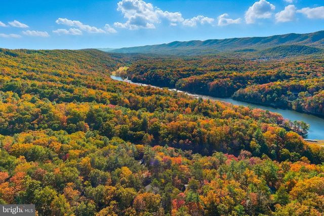 395 DELORIS RD, Basye, VA 22810