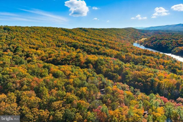 395 DELORIS RD, Basye, VA 22810