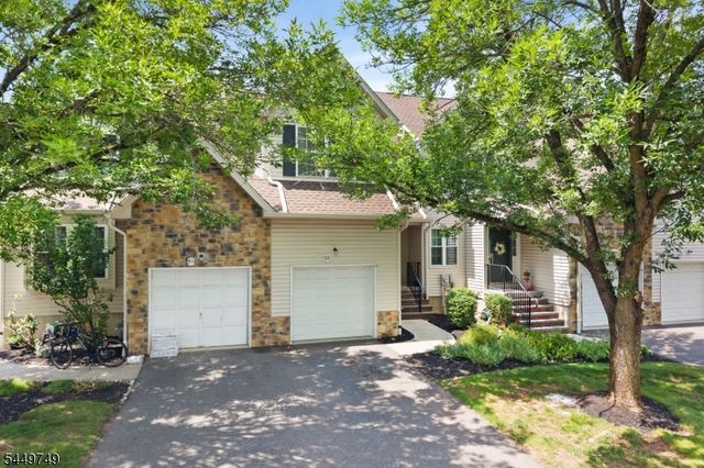 53 Dewitt Ln, Hillsborough Twp., NJ 08844