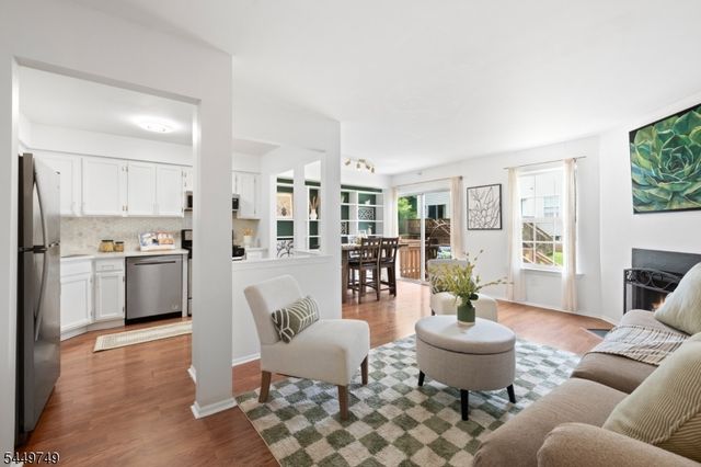 53 Dewitt Ln, Hillsborough Twp., NJ 08844