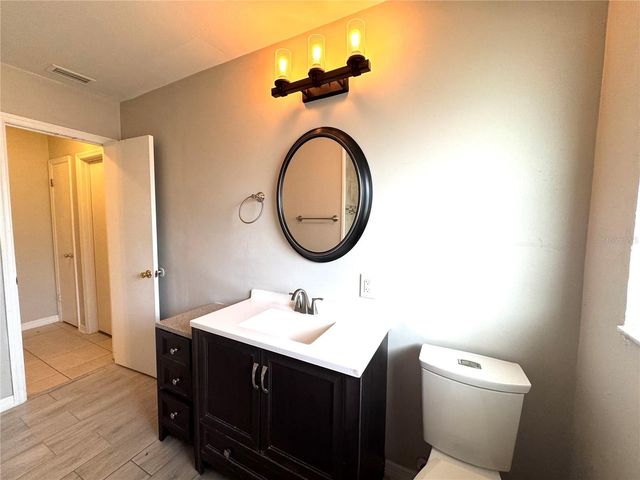 4895 E WIND STREET 2, Orlando, FL 32812