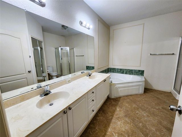 2733 VIA CIPRIANI 810A, Clearwater, FL 33764