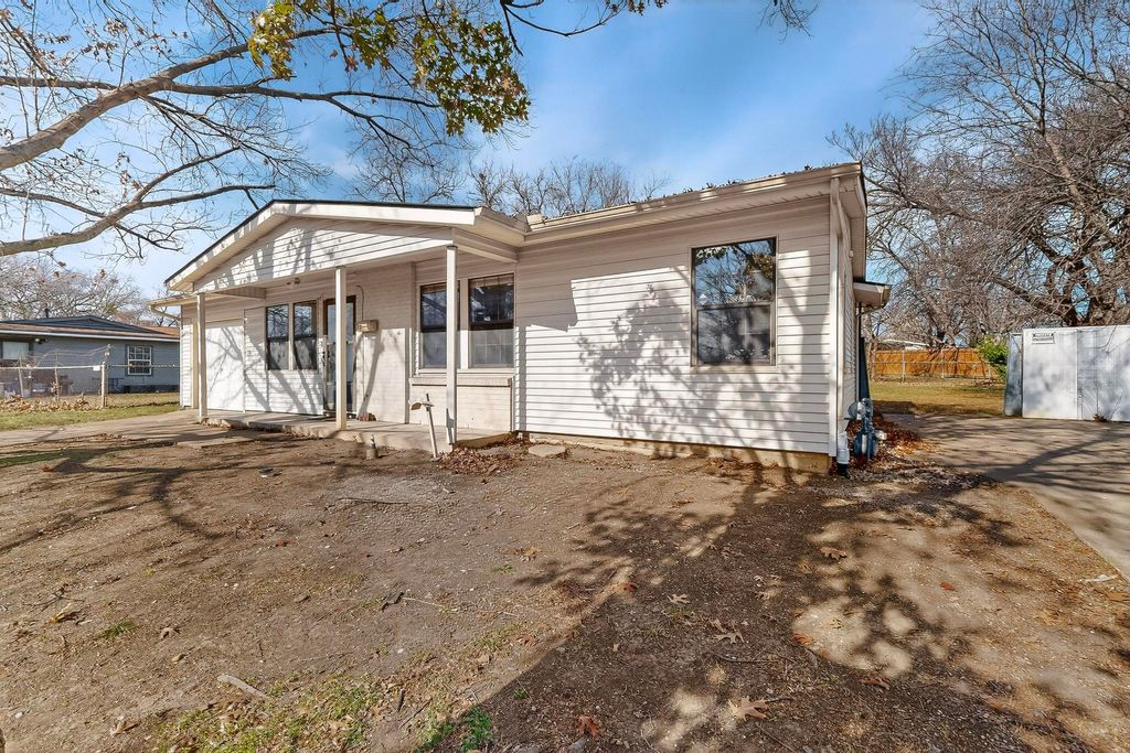 1917 Ida Street, Arlington, TX 76010