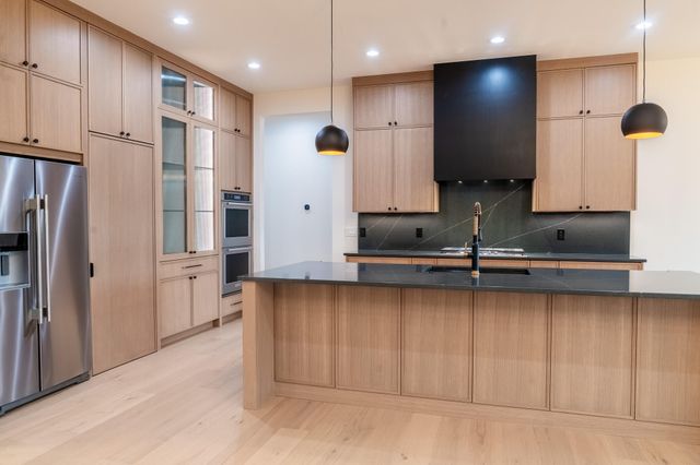 3717 E Woodhue Street, Springfield, MO 65802