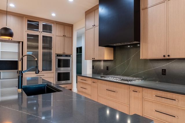 3717 E Woodhue Street, Springfield, MO 65802