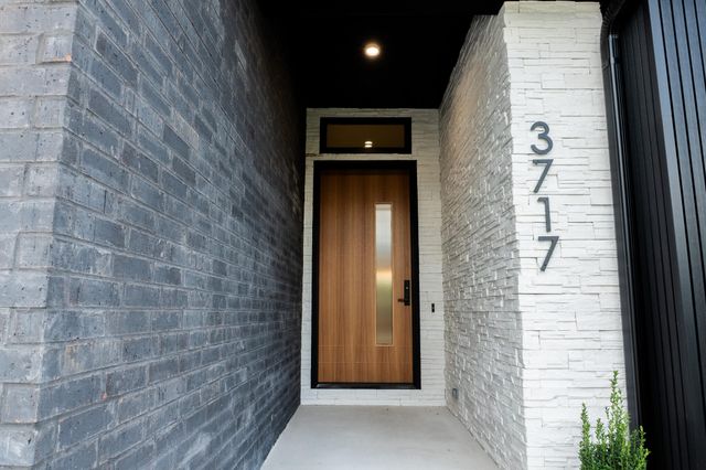 3717 E Woodhue Street, Springfield, MO 65802