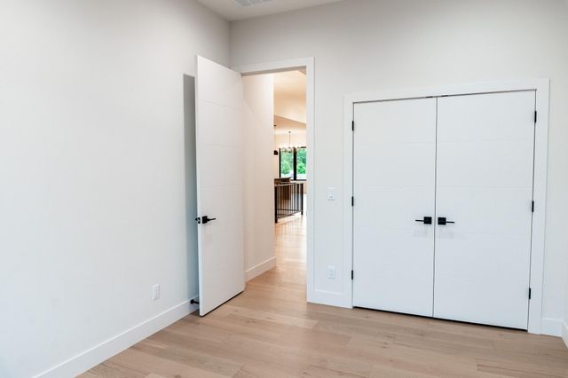 3717 E Woodhue Street, Springfield, MO 65802