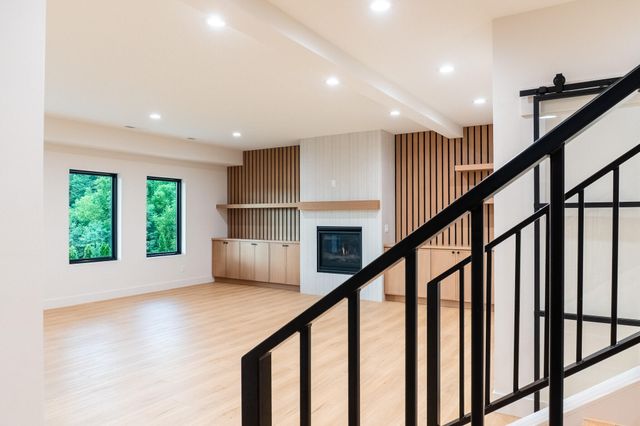 3717 E Woodhue Street, Springfield, MO 65802