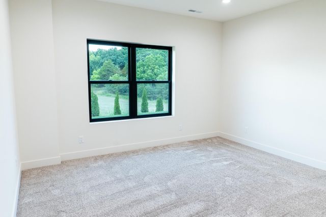 3717 E Woodhue Street, Springfield, MO 65802