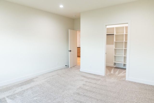 3717 E Woodhue Street, Springfield, MO 65802