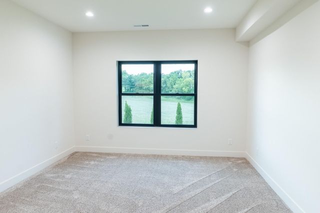 3717 E Woodhue Street, Springfield, MO 65802