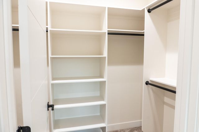 3717 E Woodhue Street, Springfield, MO 65802