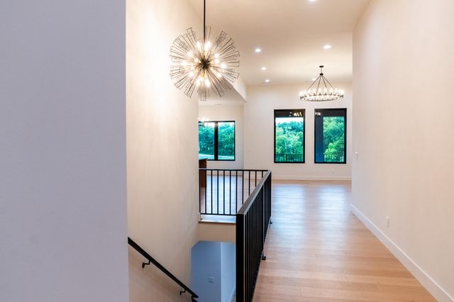 3717 E Woodhue Street, Springfield, MO 65802