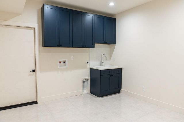 3717 E Woodhue Street, Springfield, MO 65802