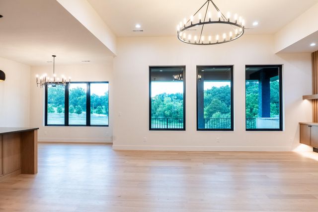 3717 E Woodhue Street, Springfield, MO 65802