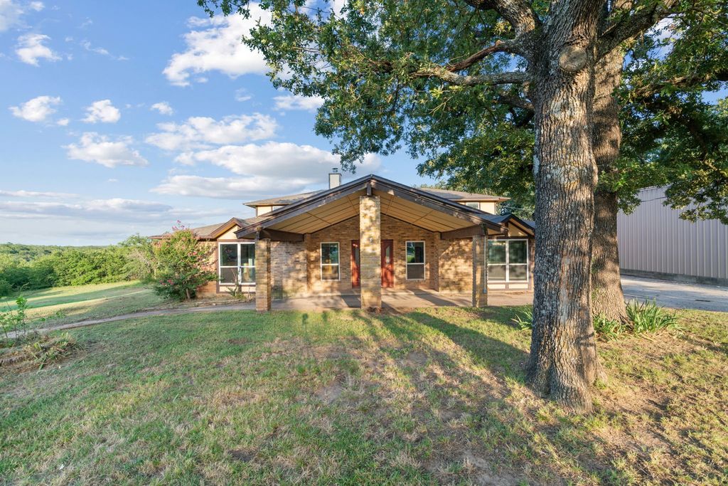 244 Cartwright Hill Lane, Gainesville, TX 76240