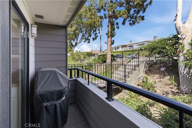 155 Calle Mayor, Redondo Beach, CA 90277