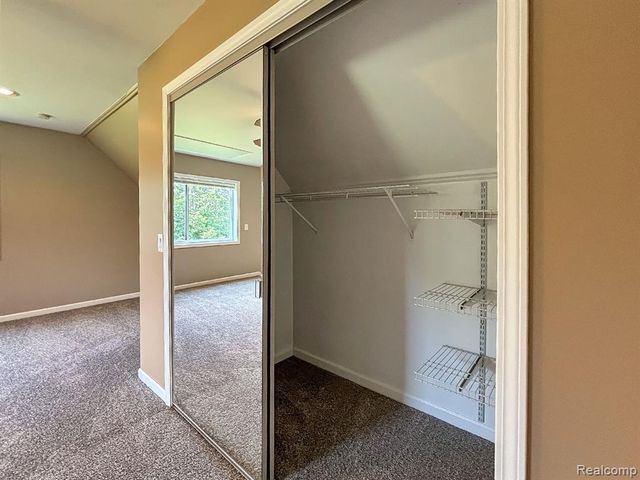 7653 Chase Lake Road, Fowlerville, MI 48836