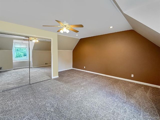 7653 Chase Lake Road, Fowlerville, MI 48836